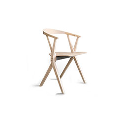 Extrusions 餐椅/洽谈椅 康士坦丁·葛切奇  BD Barcelona家具品牌