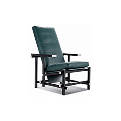 635红蓝椅 Gerrit Thomas Rietveld  cassina家具品牌
